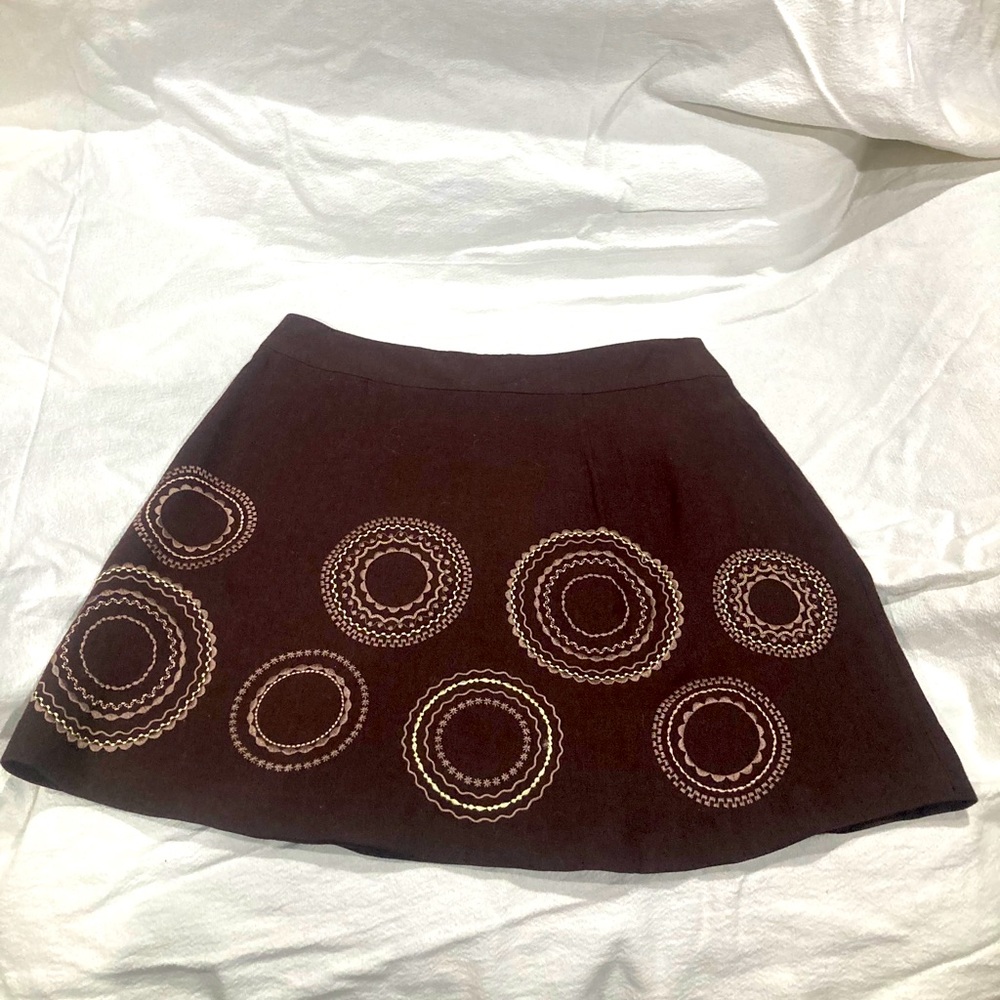 Ladies embroidered mini skirt